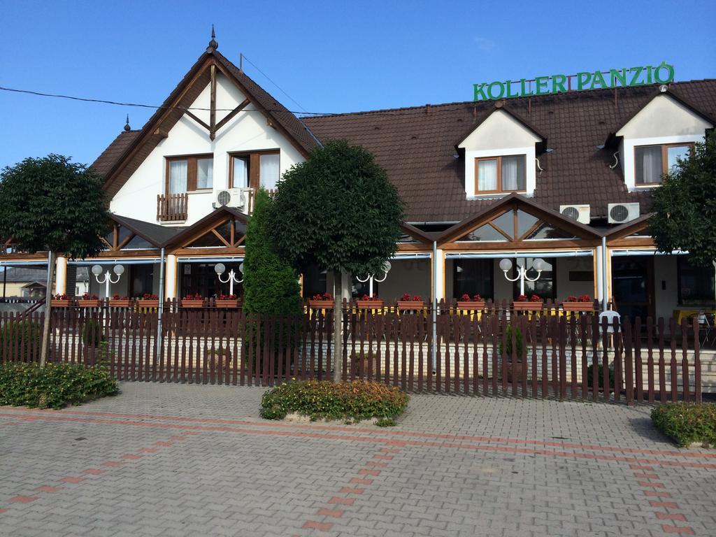 Hotel Koller Panzió Bonyhád Habitación foto